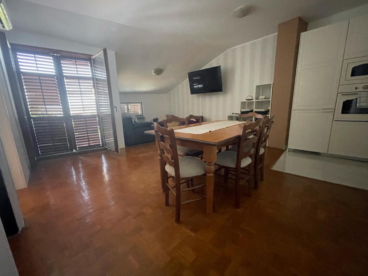 Apartment Zora In The Center Of Цриквениця Екстер'єр фото