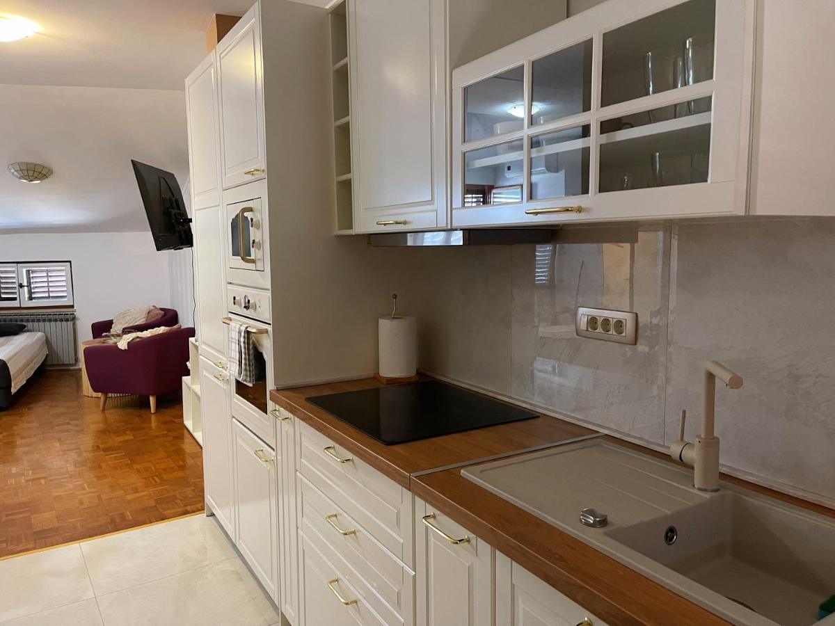 Apartment Zora In The Center Of Цриквениця Екстер'єр фото